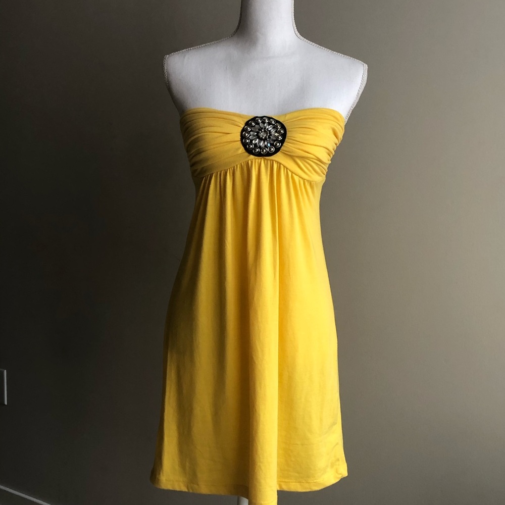 Sunny ☀️ yellow swim cover up or strapless dress